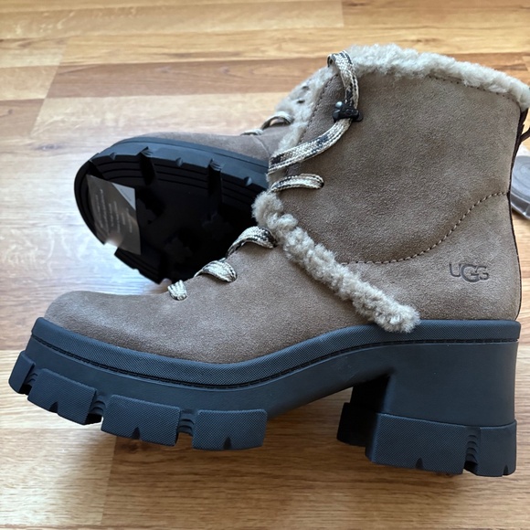 UGG women’s Brooklyn Water-Resistant Hiker Boot - Picture 5 of 12